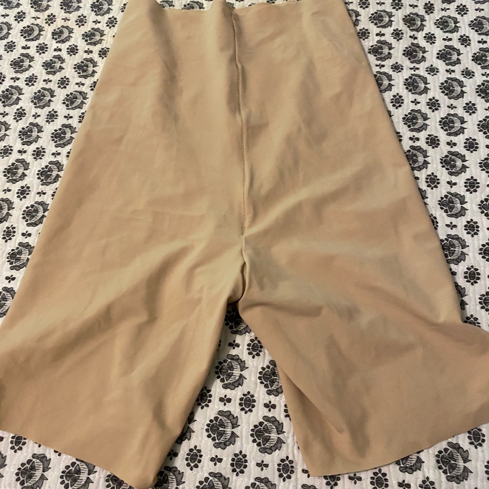 Commando Nude Shapers Size Medium - image 4